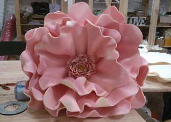 Дизайнерский цветок розовый